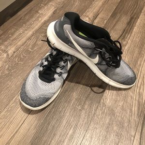 GUC- Nike free run-10.5- gray